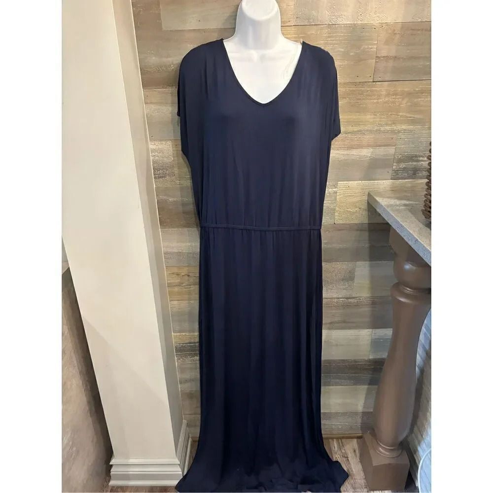 Chico’s NWT L (2) solid cross back midnight maxi dress